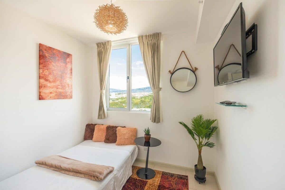 Boho Chic, Apart- Condo Cerca De Sjo Intl Airport هيريديا المظهر الخارجي الصورة